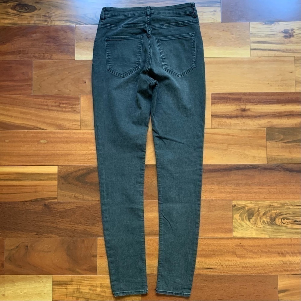 Divided Jeans - Picture 6 of 11